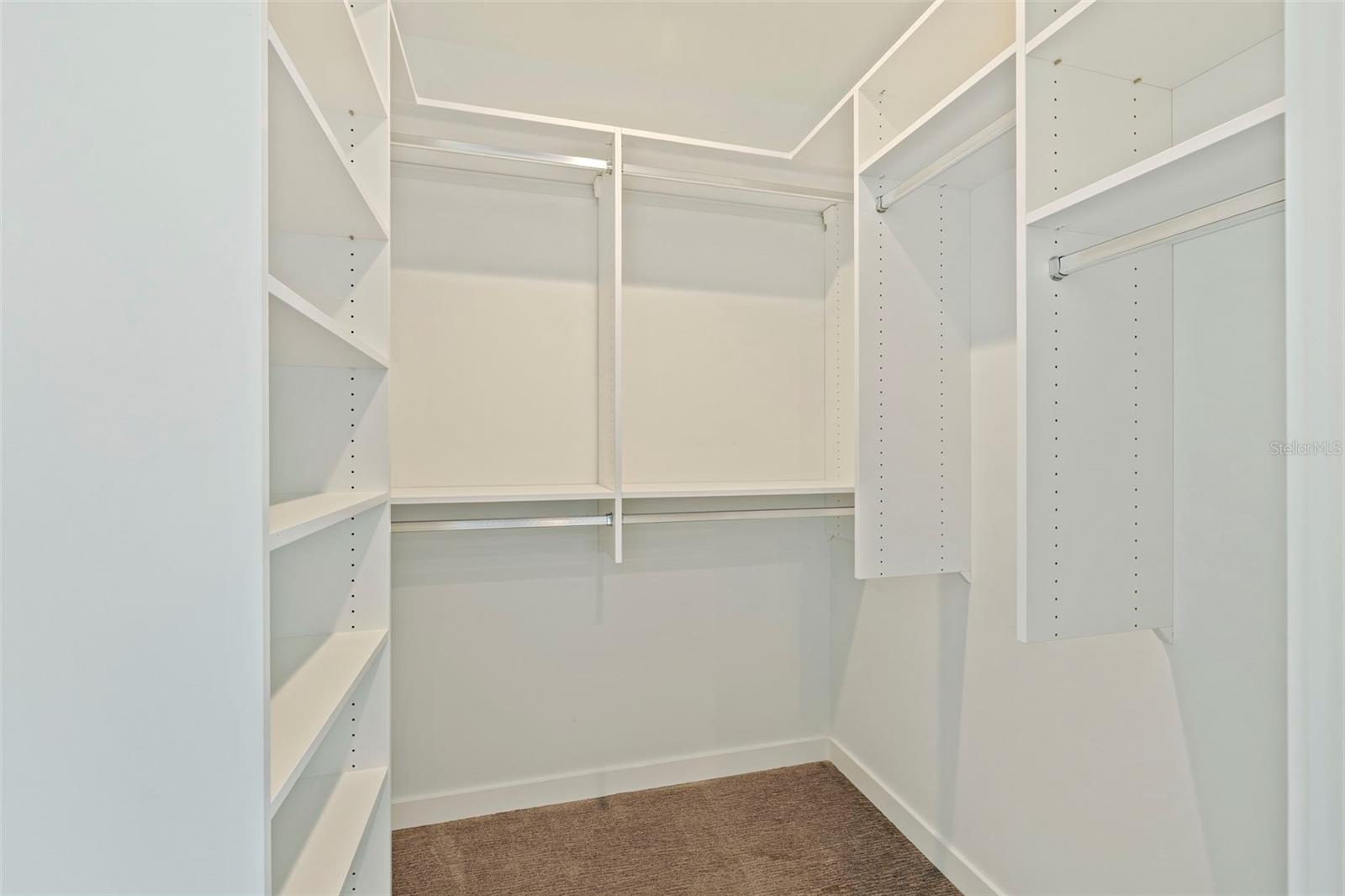 400 CENTRAL AVE #1105 — photo 27