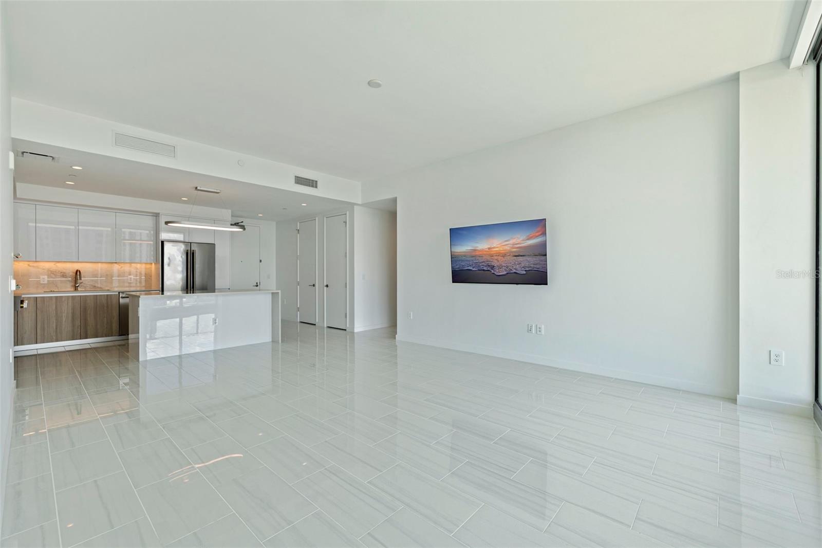 400 CENTRAL AVE #1105 — photo 11