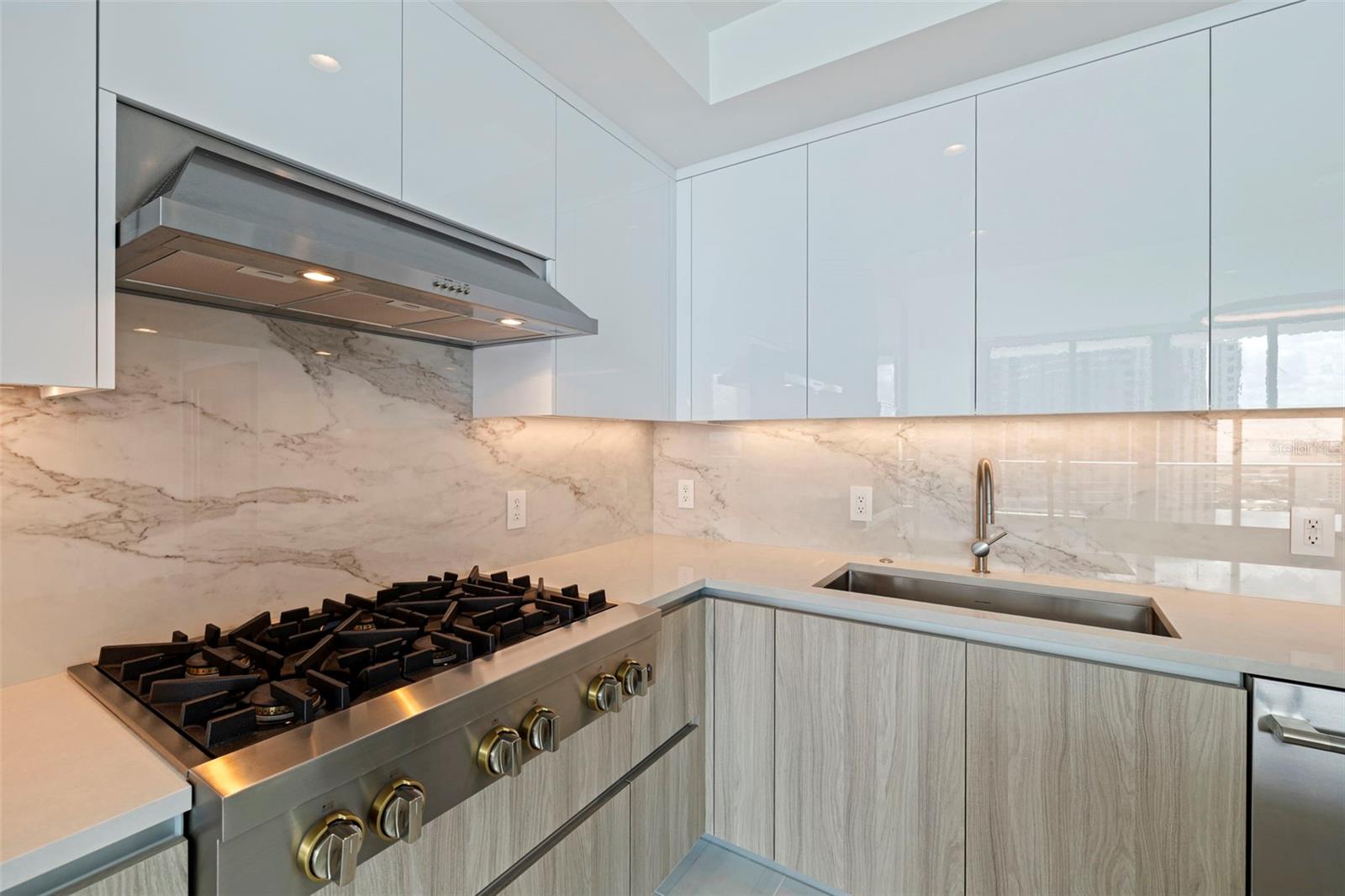 400 CENTRAL AVE #1105 — photo 8