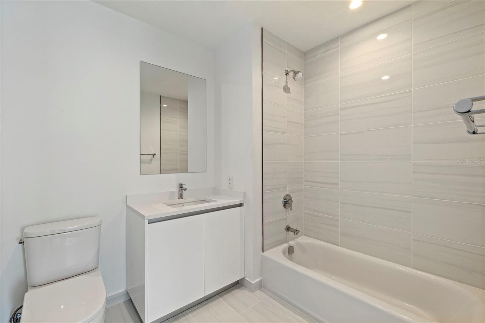 400 CENTRAL AVE #1105 — photo 48