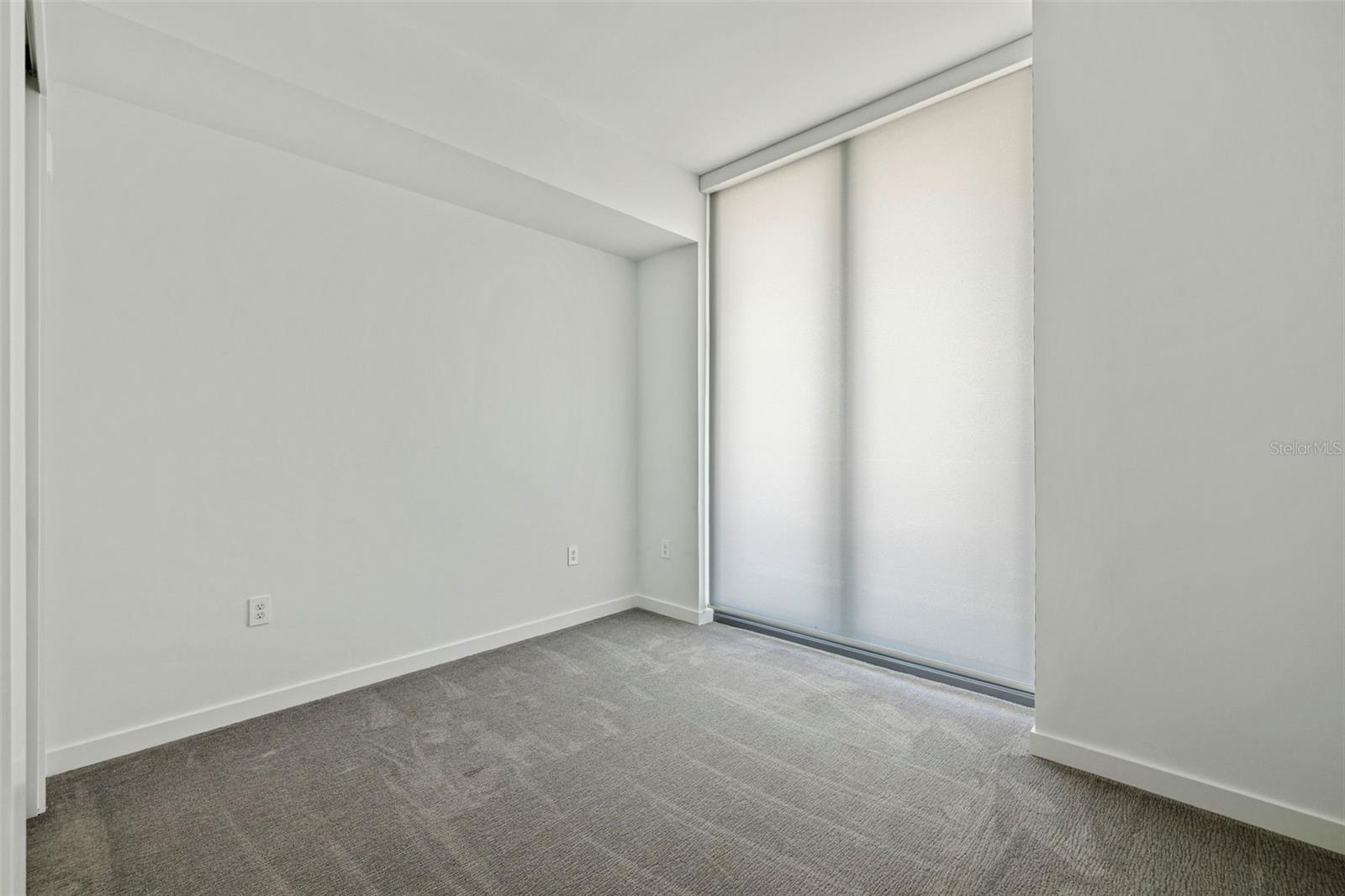400 CENTRAL AVE #1105 — photo 37