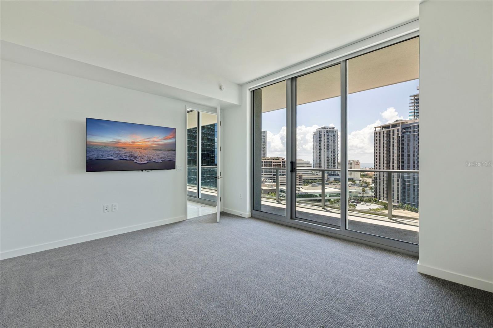 400 CENTRAL AVE #1105 — photo 20