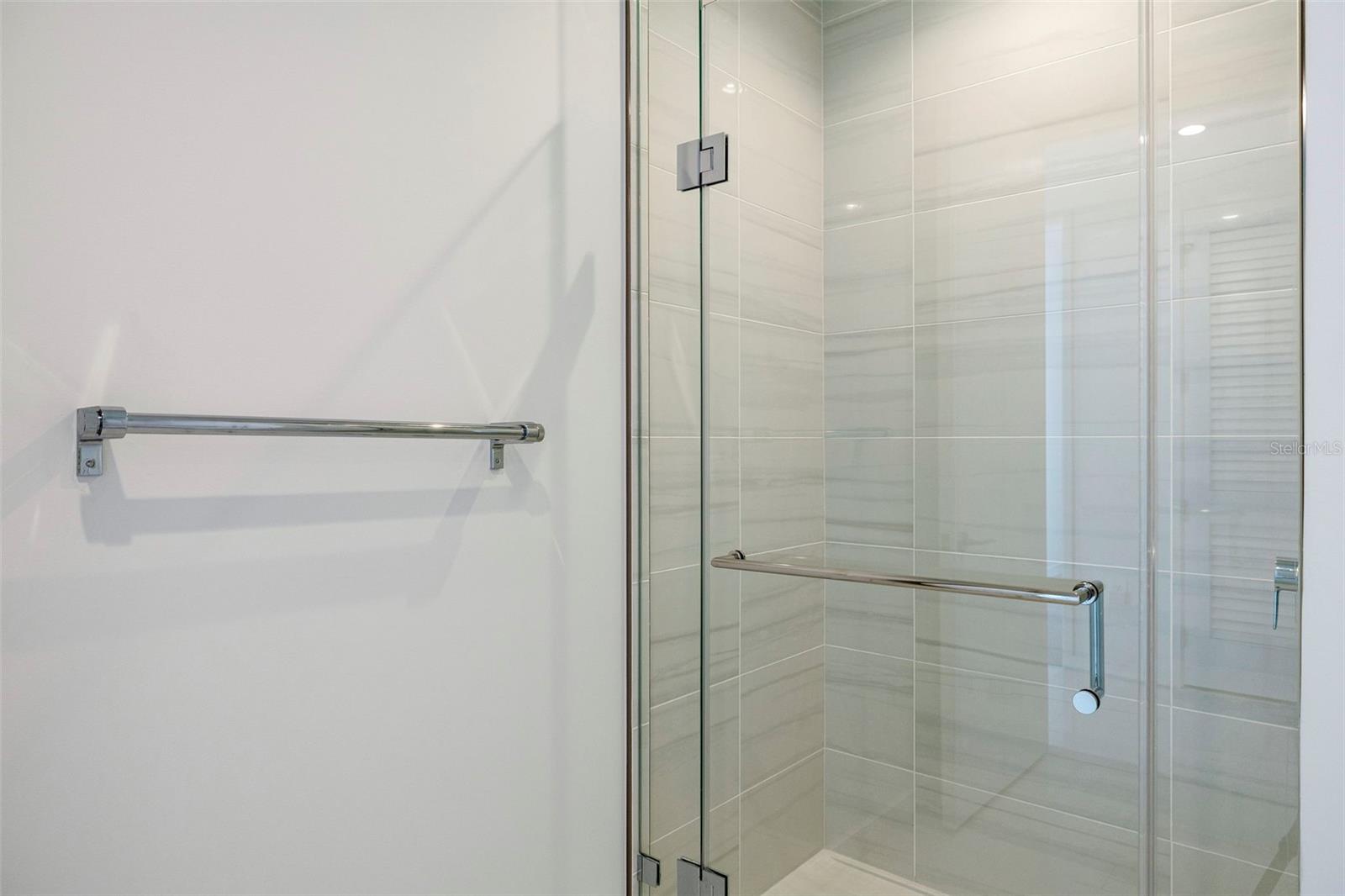 400 CENTRAL AVE #1105 — photo 38