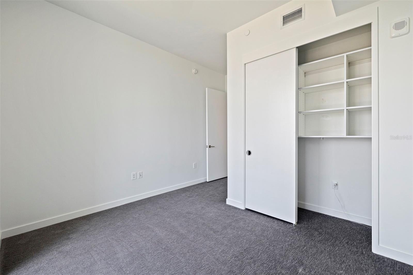 400 CENTRAL AVE #1105 — photo 34