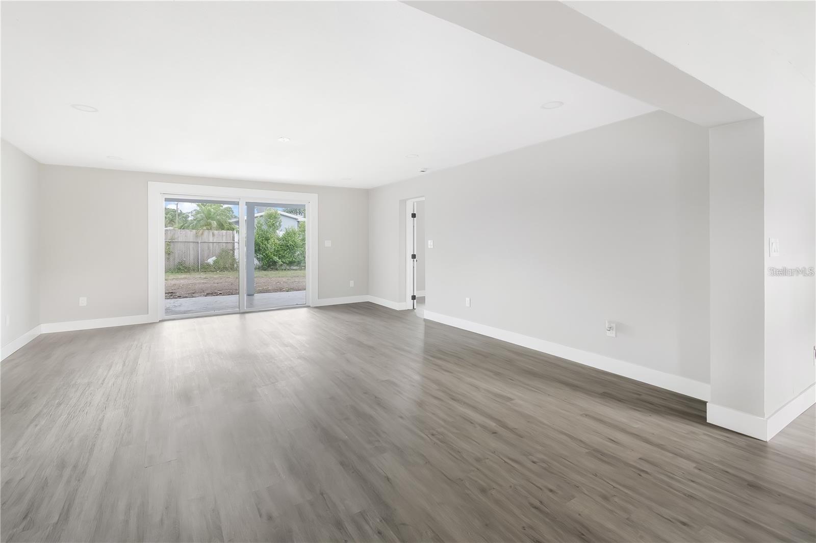 10341 KUMQUAT LN — photo 17