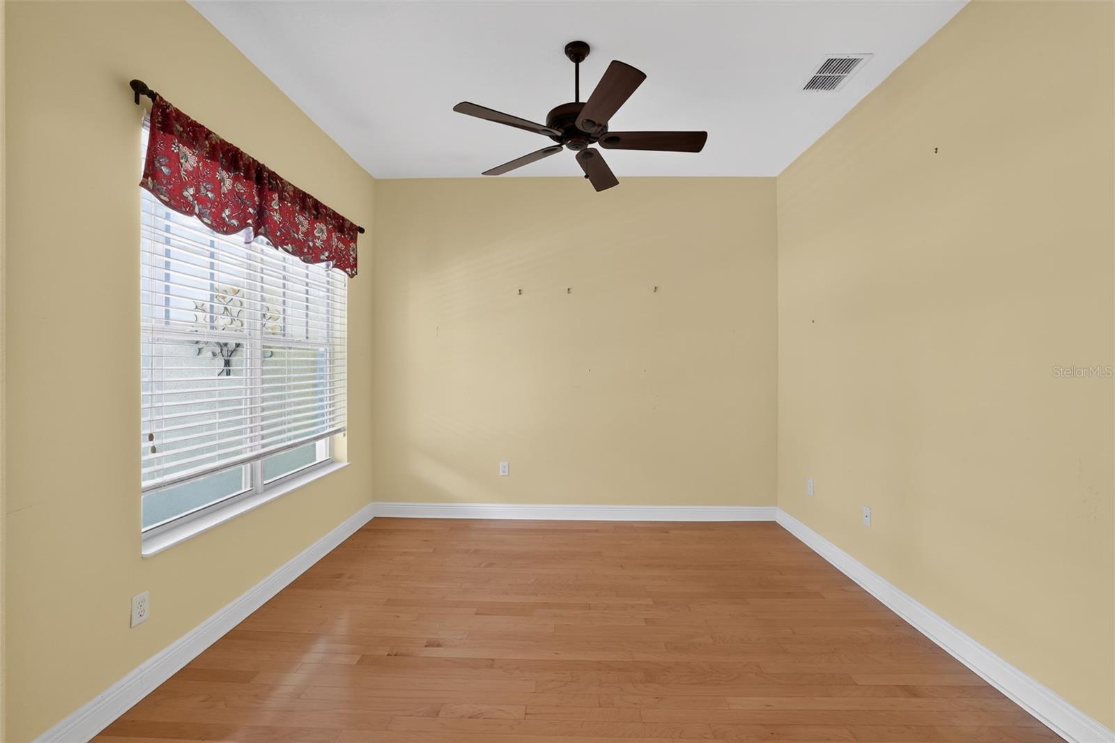 10104 BALCONY ST — photo 15