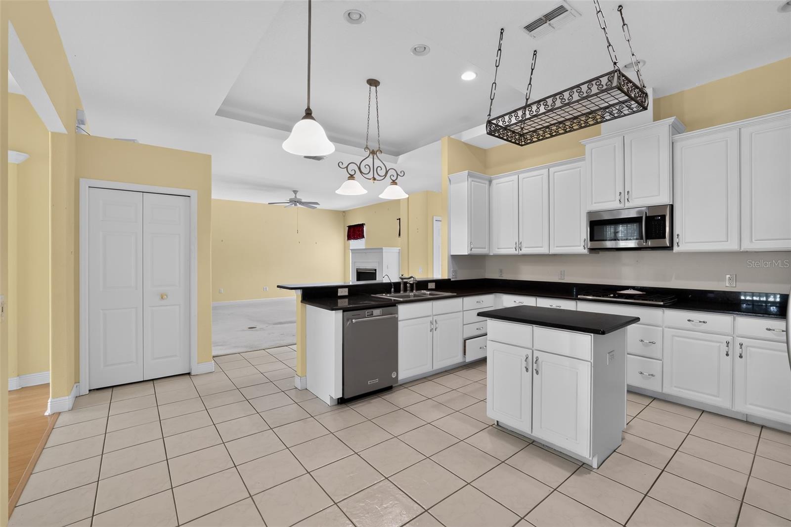10104 BALCONY ST — photo 4