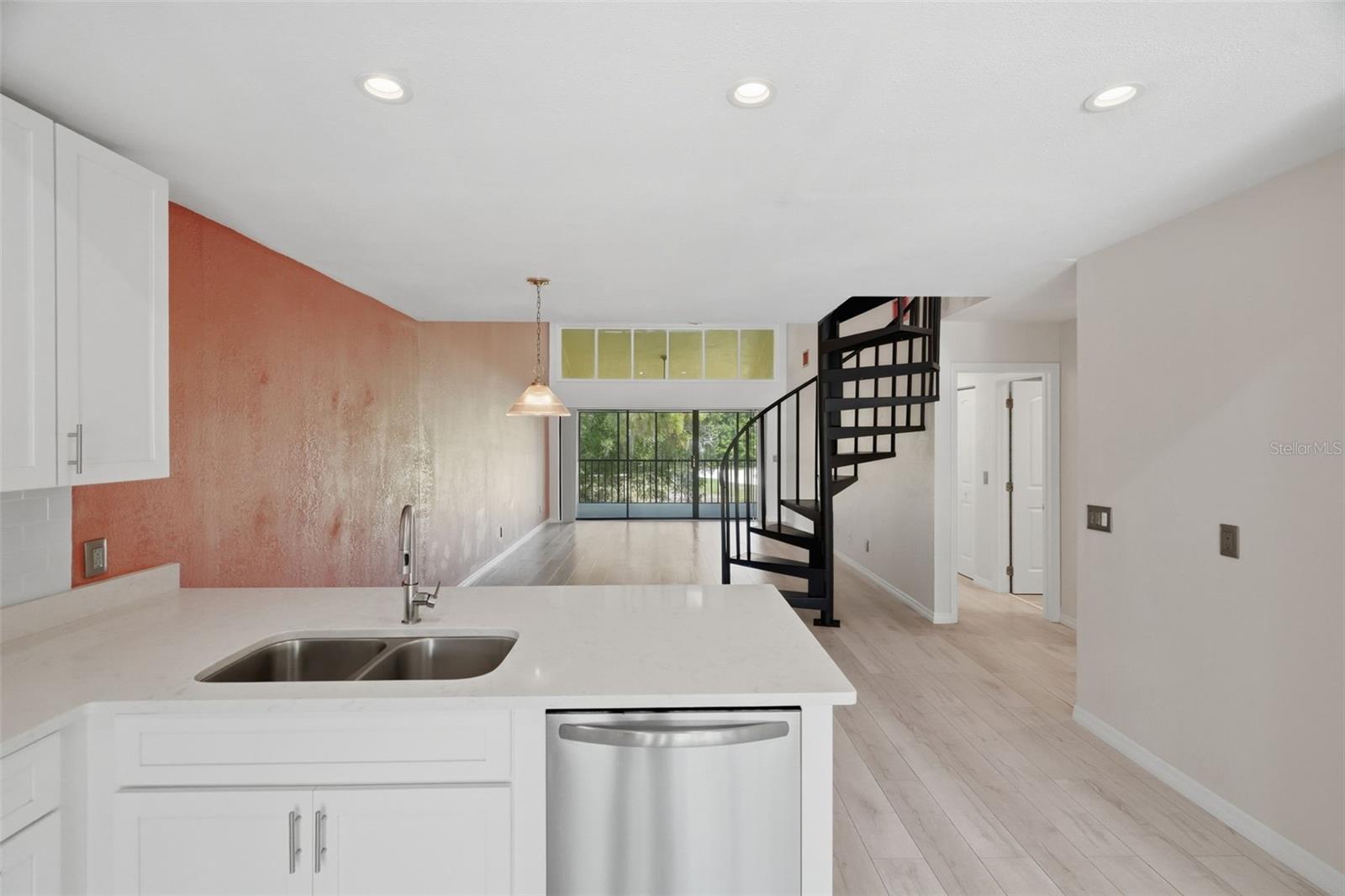 60 ST ANDREWS PL #60 — photo 11