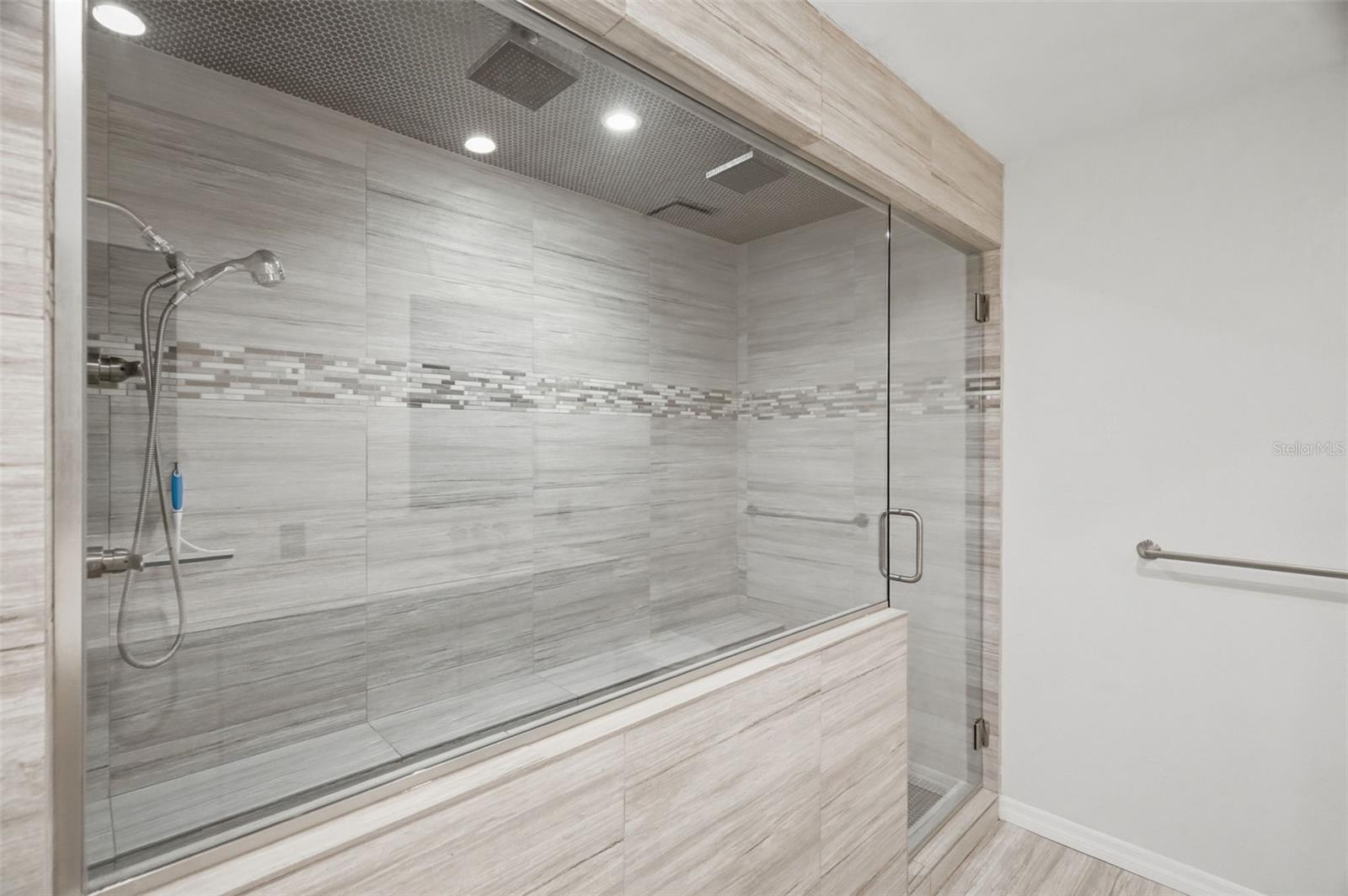 60 ST ANDREWS PL #60 — photo 26