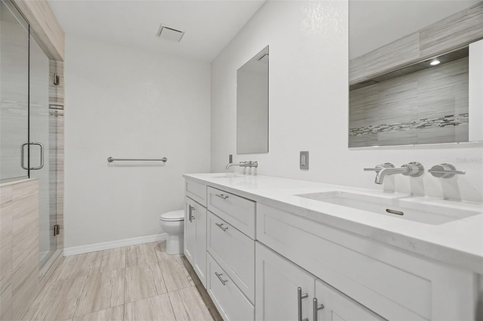 60 ST ANDREWS PL #60 — photo 25