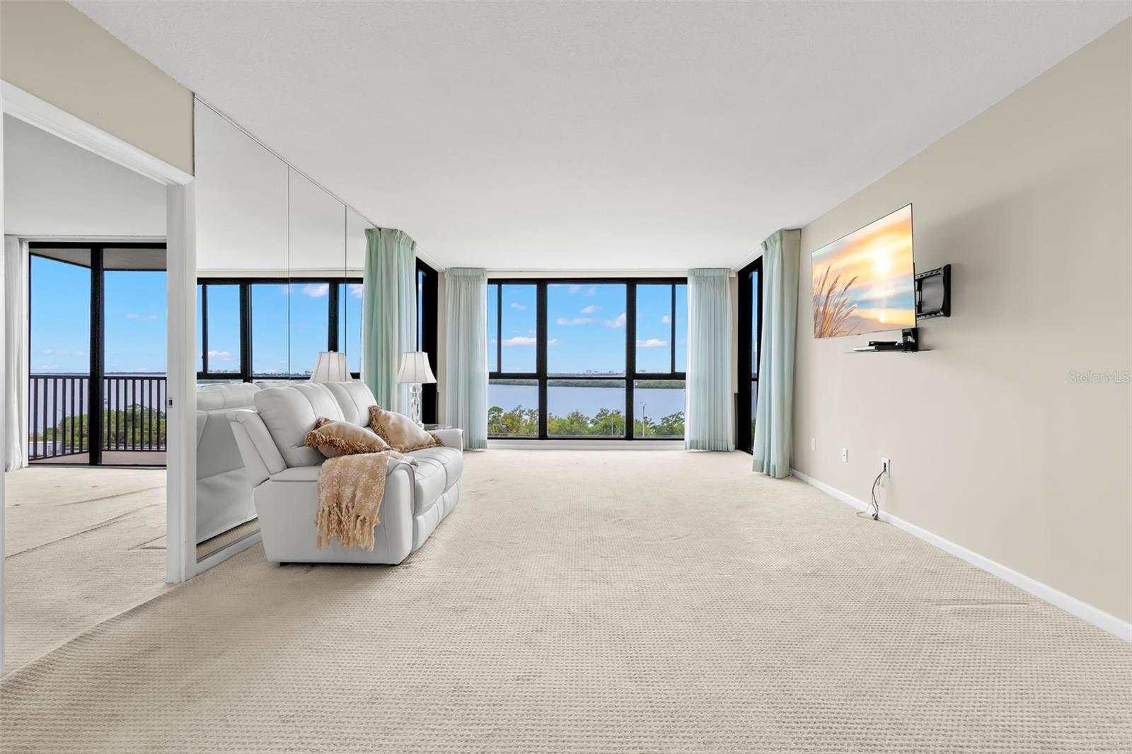 7100 SUNSHINE SKYWAY LN S #704 — photo 3