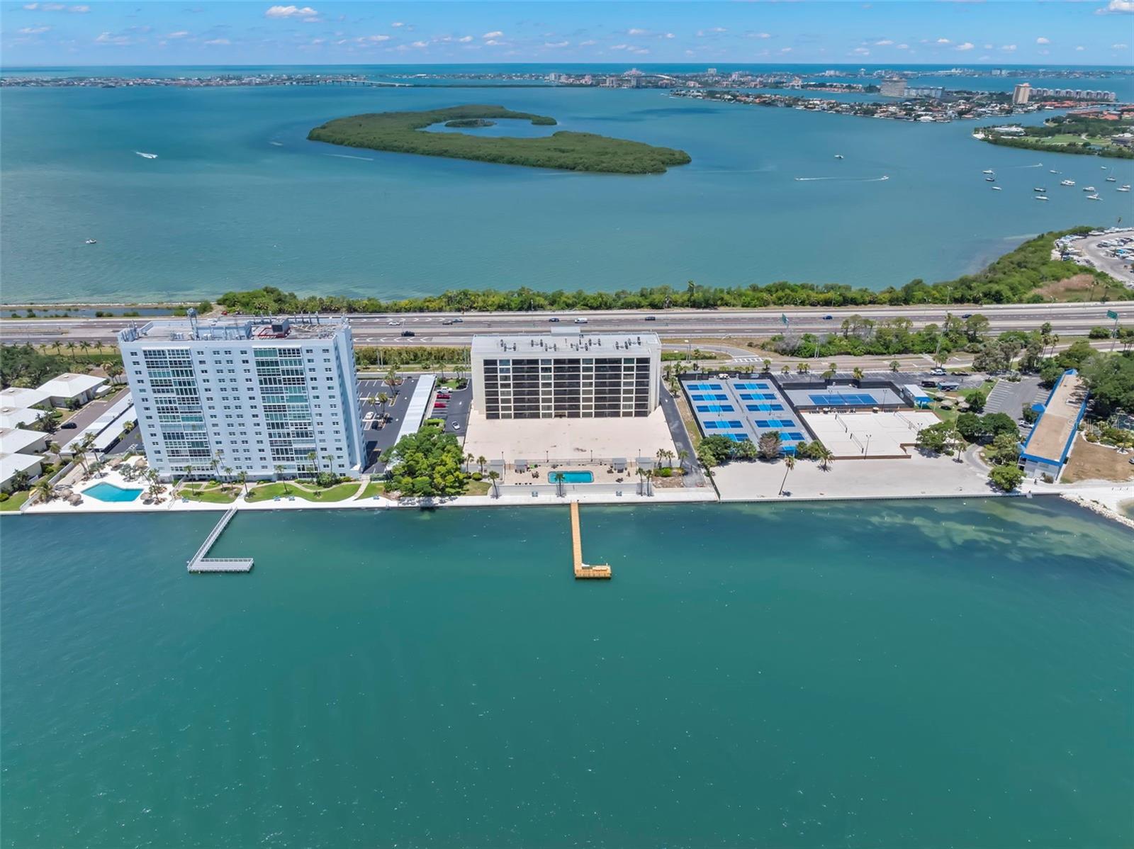 7100 SUNSHINE SKYWAY LN S #704 — photo 36