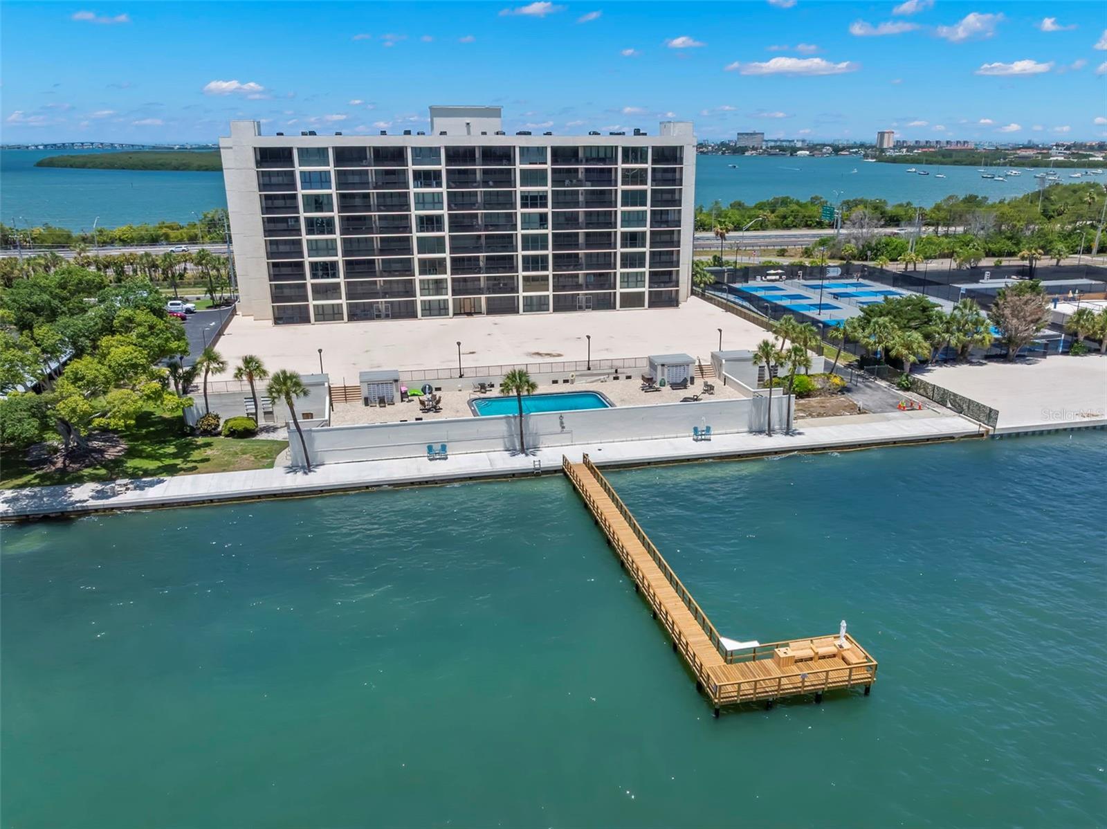 7100 SUNSHINE SKYWAY LN S #704 — photo 32