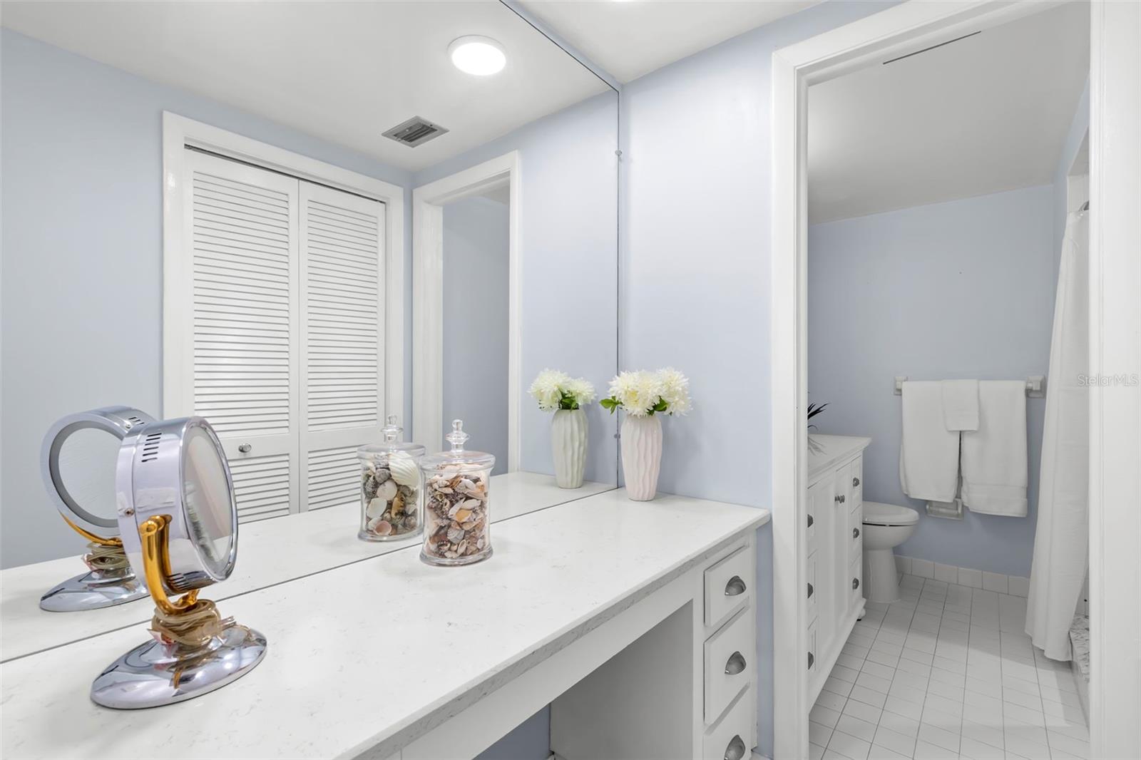 7100 SUNSHINE SKYWAY LN S #704 — photo 23