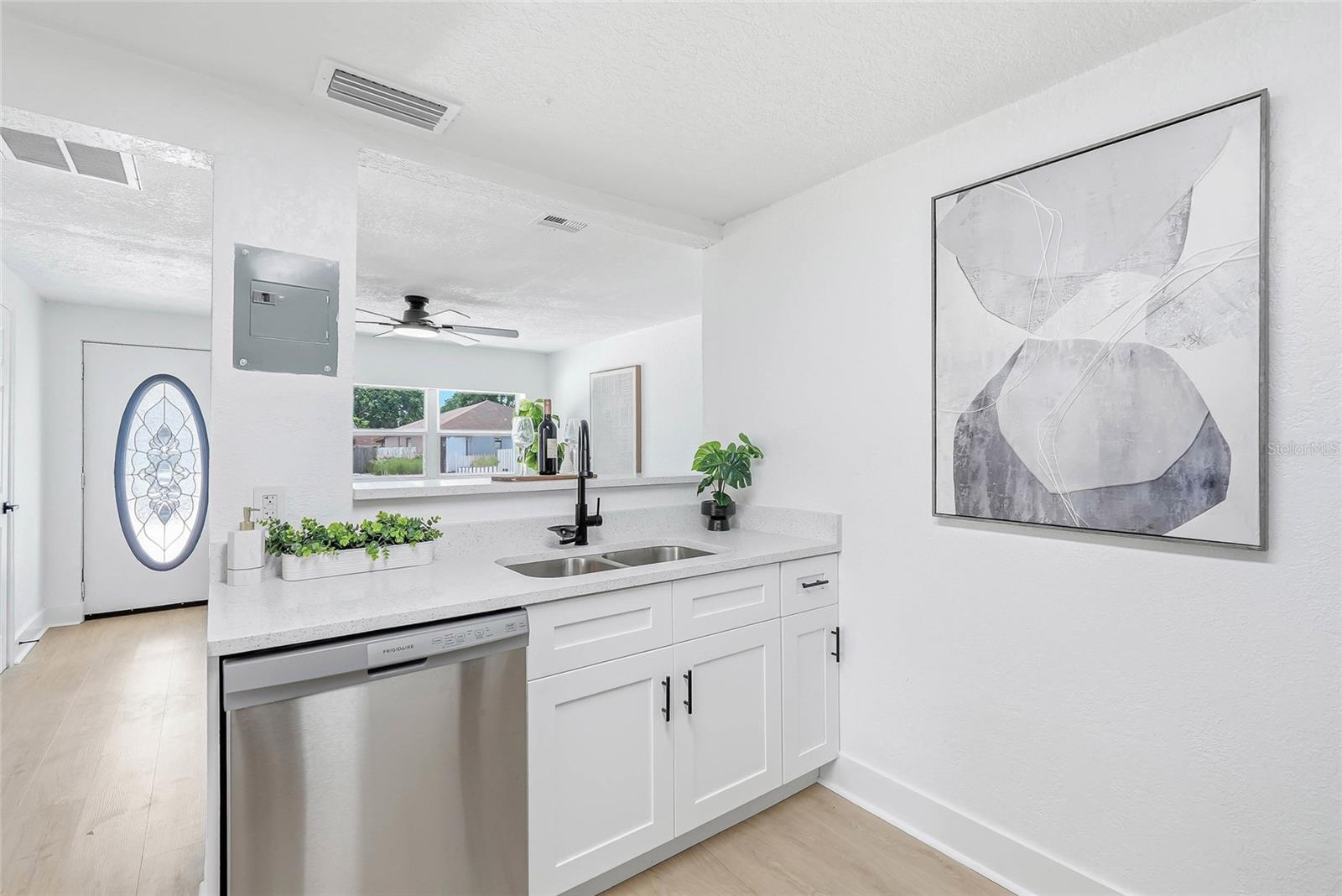 2110 E NEDRO RD — photo 6