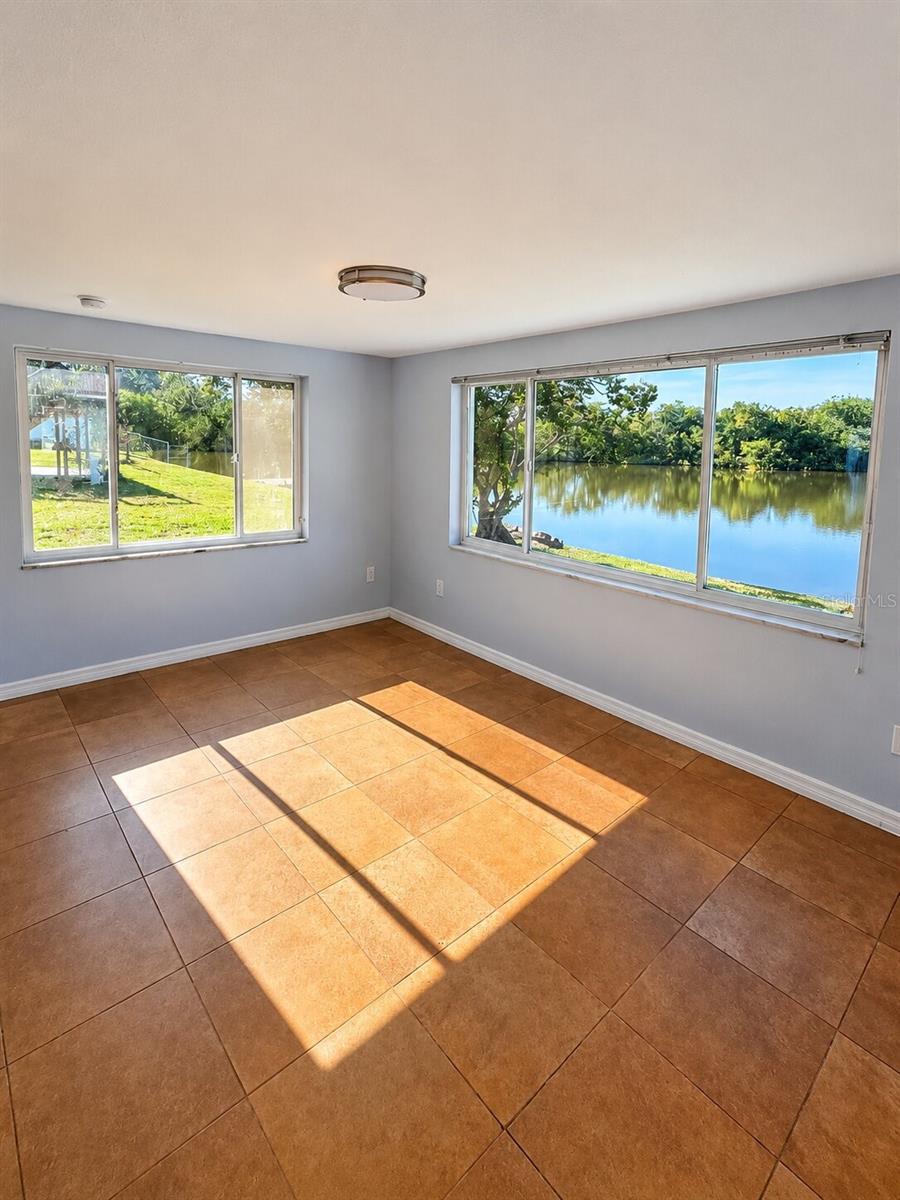 3631 GRAYTON DR — photo 16