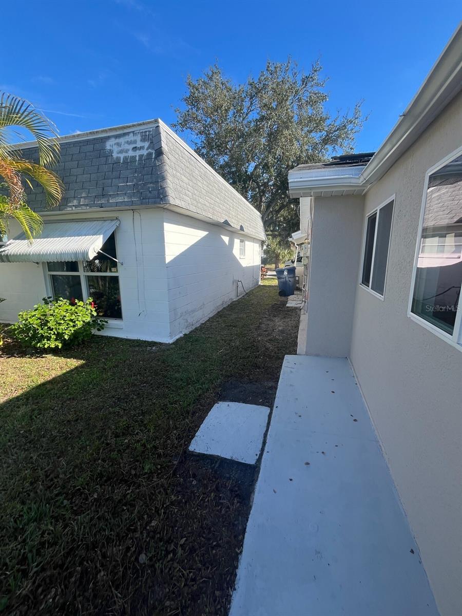 3631 GRAYTON DR — photo 40