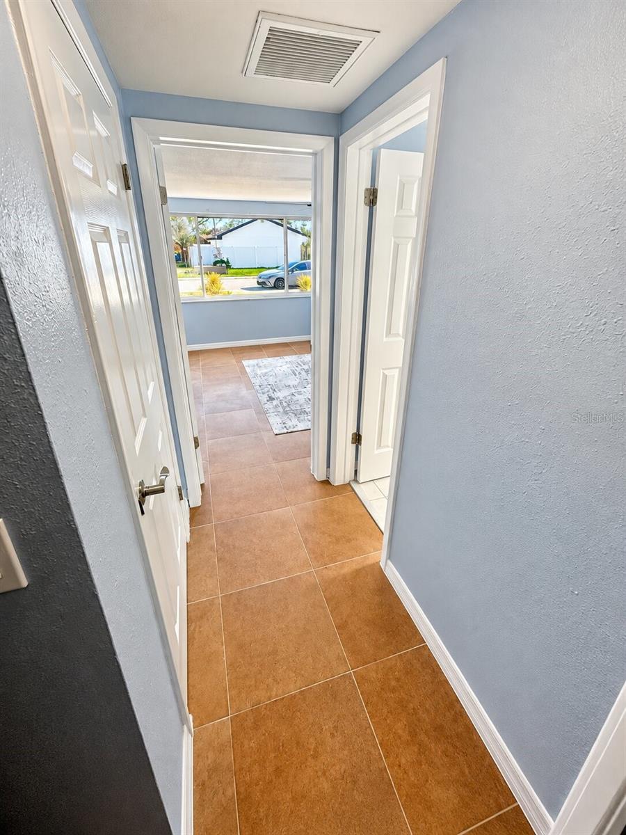 3631 GRAYTON DR — photo 21
