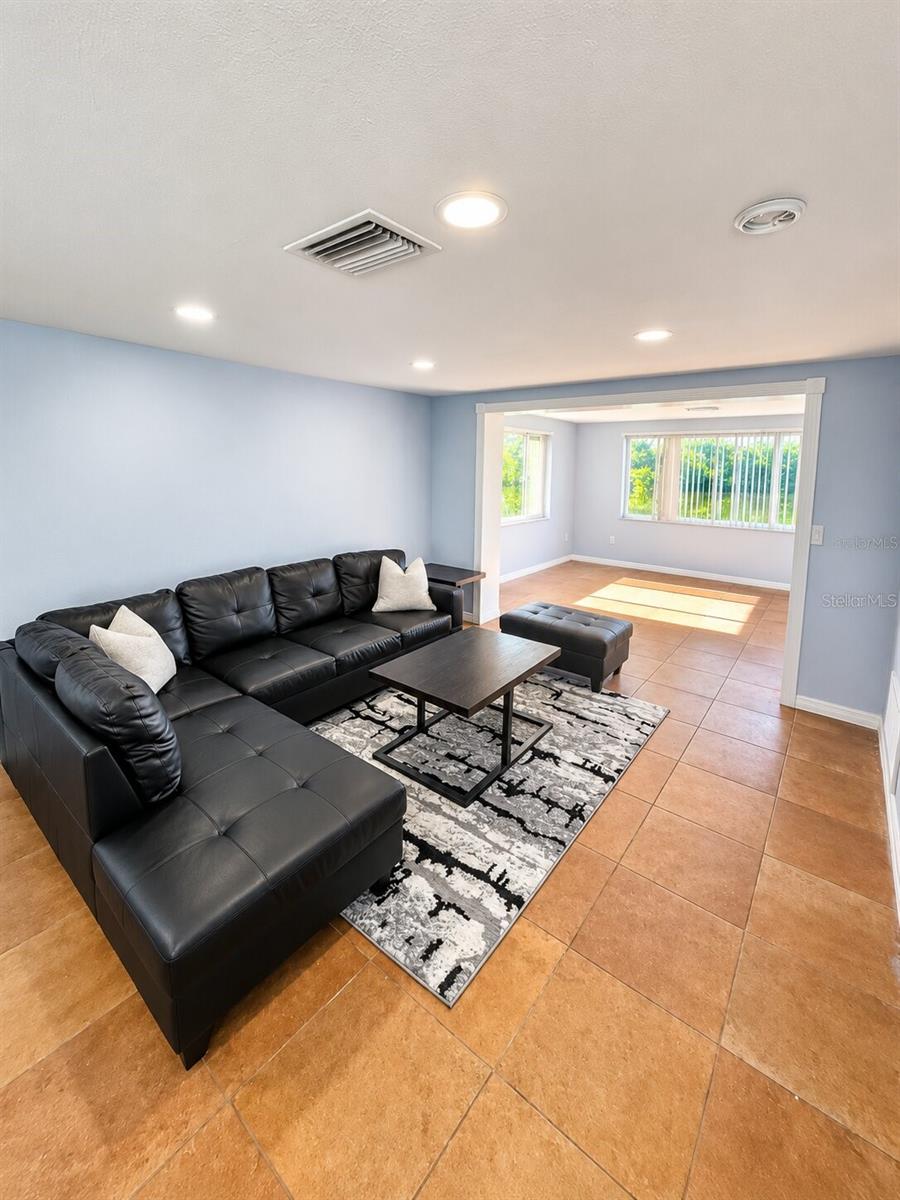 3631 GRAYTON DR — photo 6