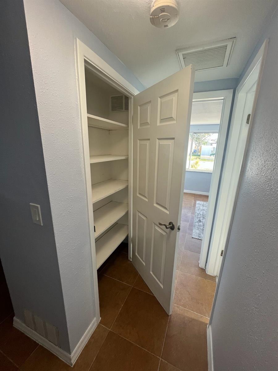 3631 GRAYTON DR — photo 22