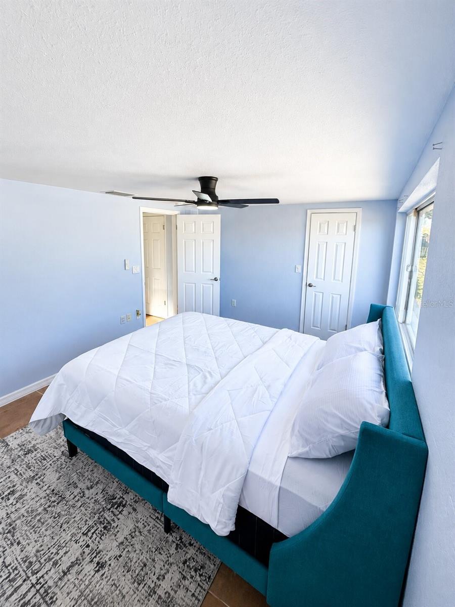 3631 GRAYTON DR — photo 33
