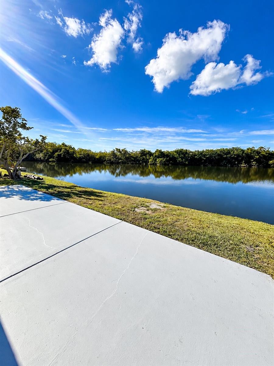 3631 GRAYTON DR — photo 35