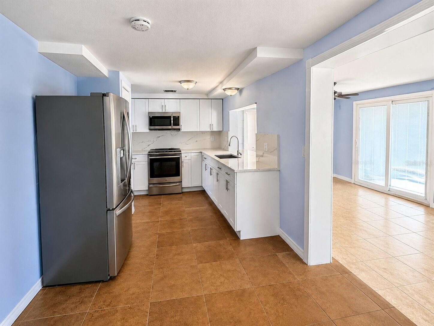 3631 GRAYTON DR — photo 14