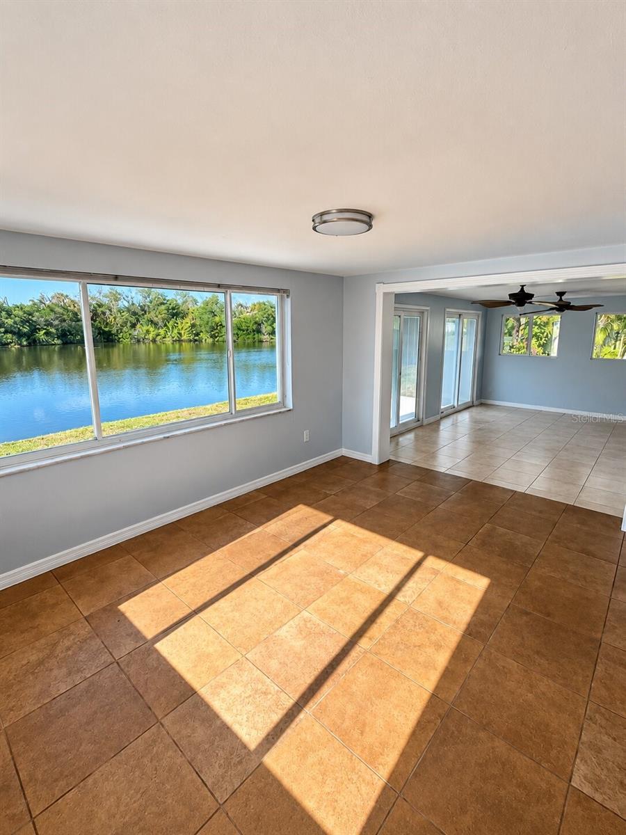 3631 GRAYTON DR — photo 17