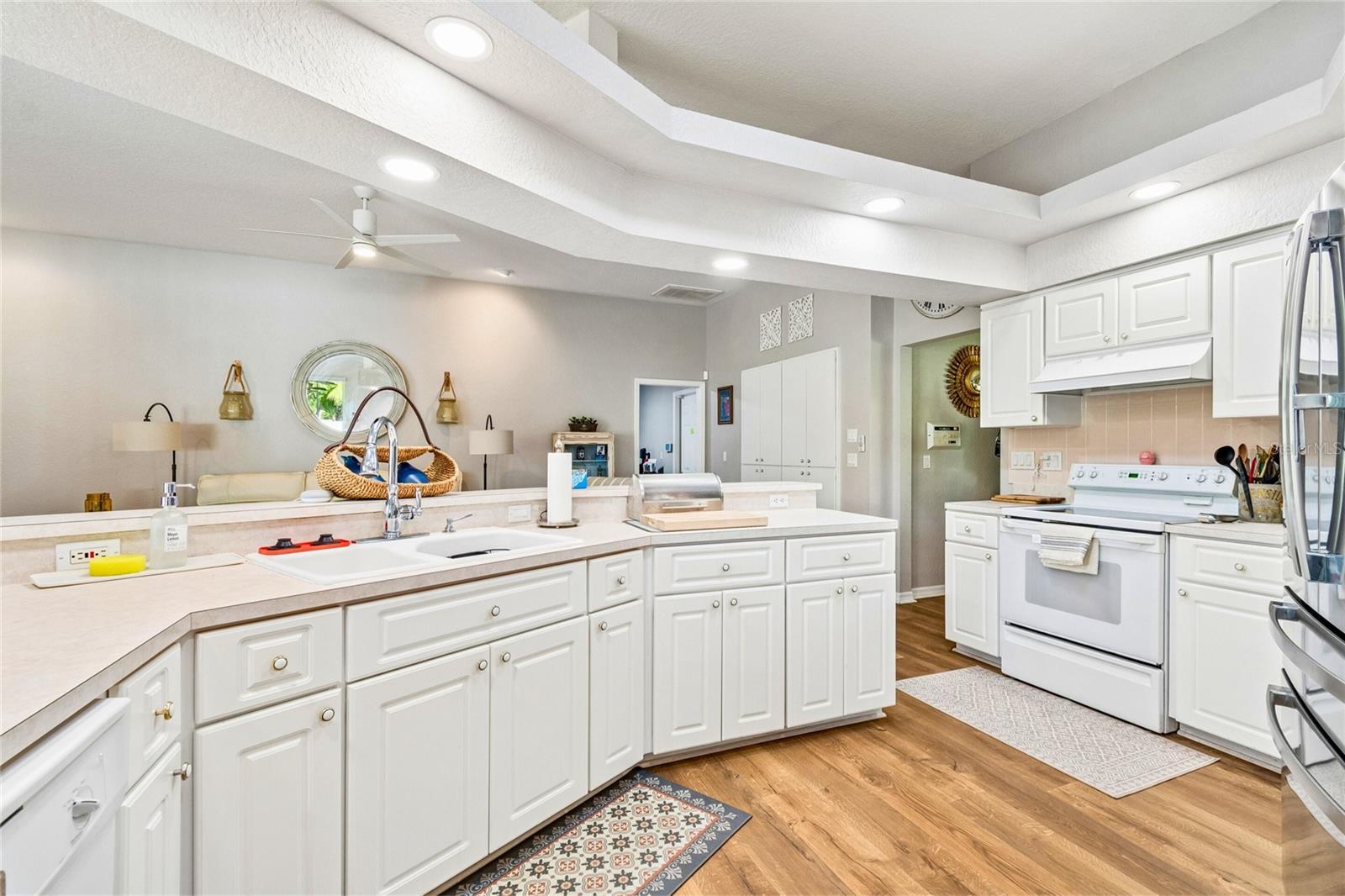 9002 TARAWYND CT — photo 14