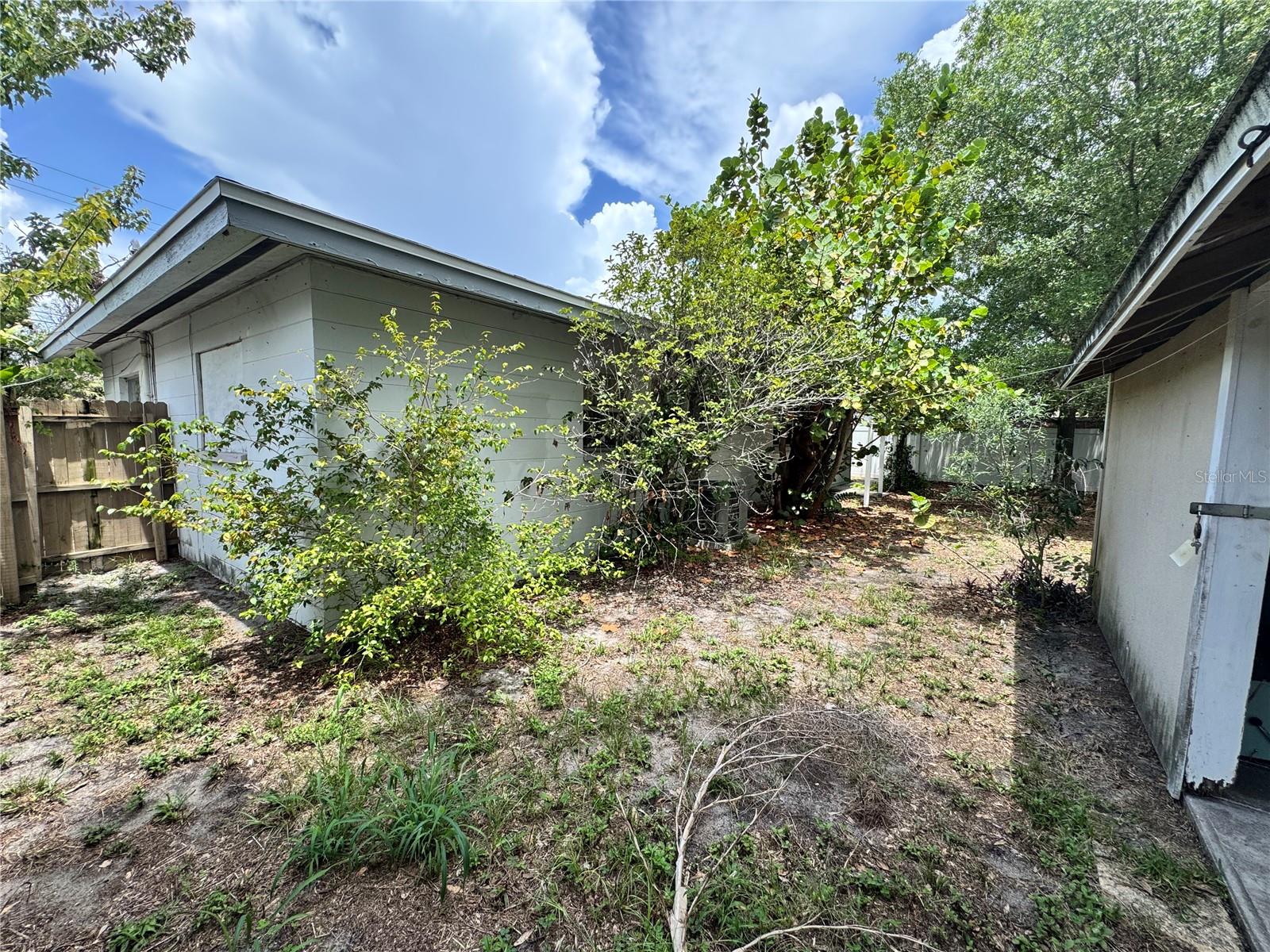 3608 W LEILA AVE — photo 13