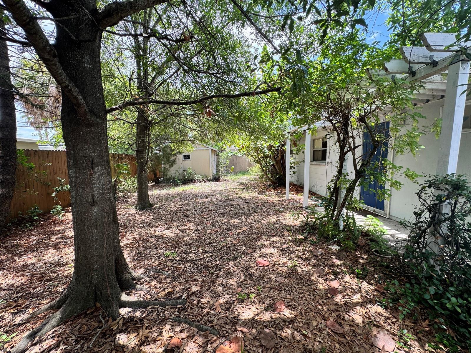 3608 W LEILA AVE — photo 15