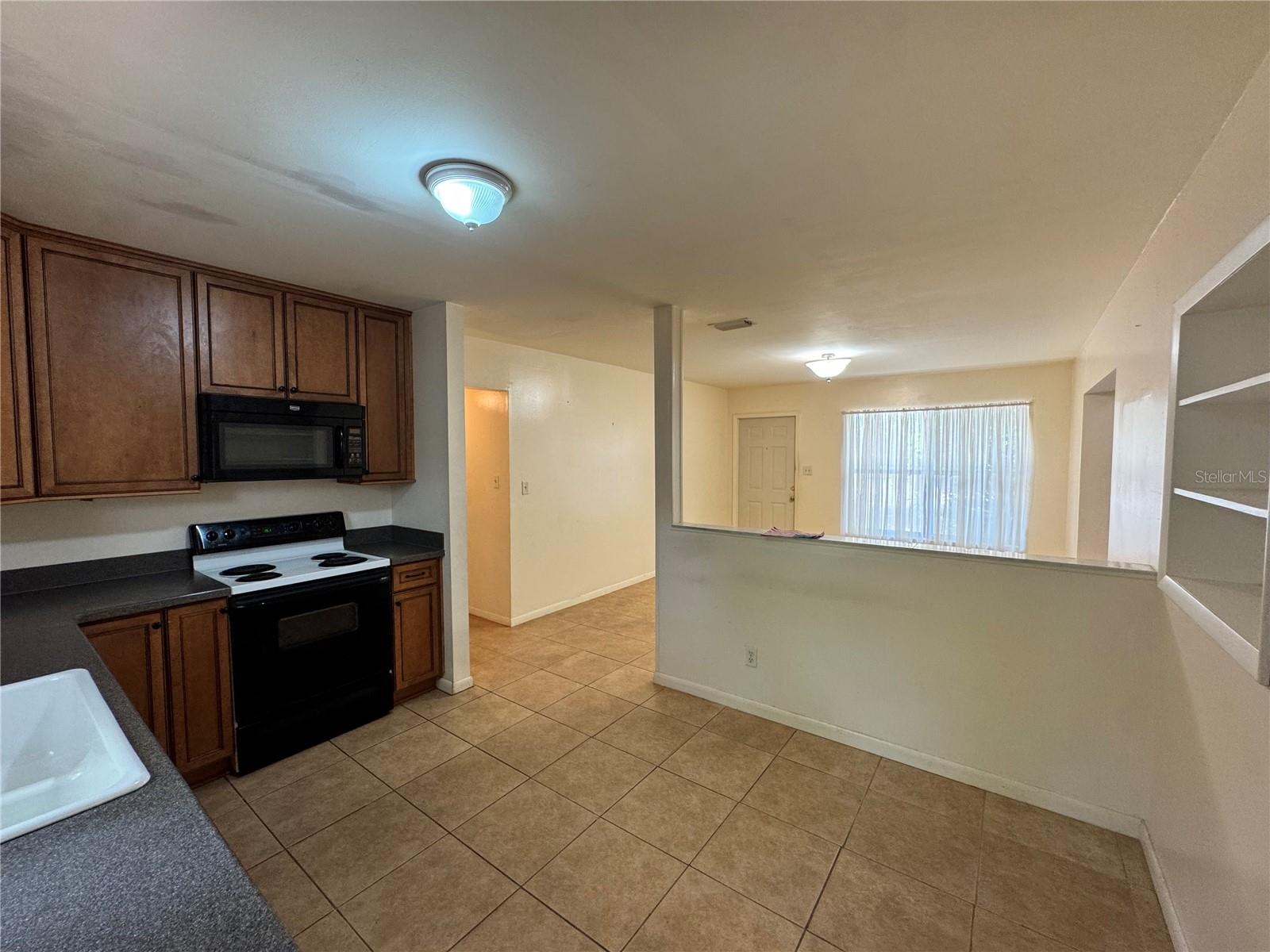 3608 W LEILA AVE — photo 4