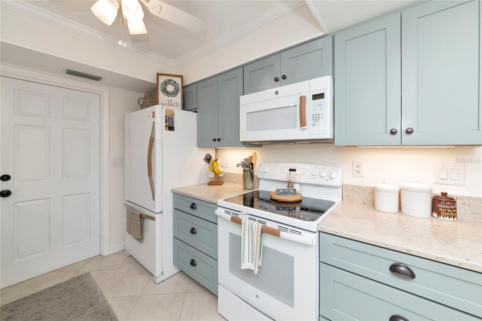 3602 JOYCE DR — photo 8