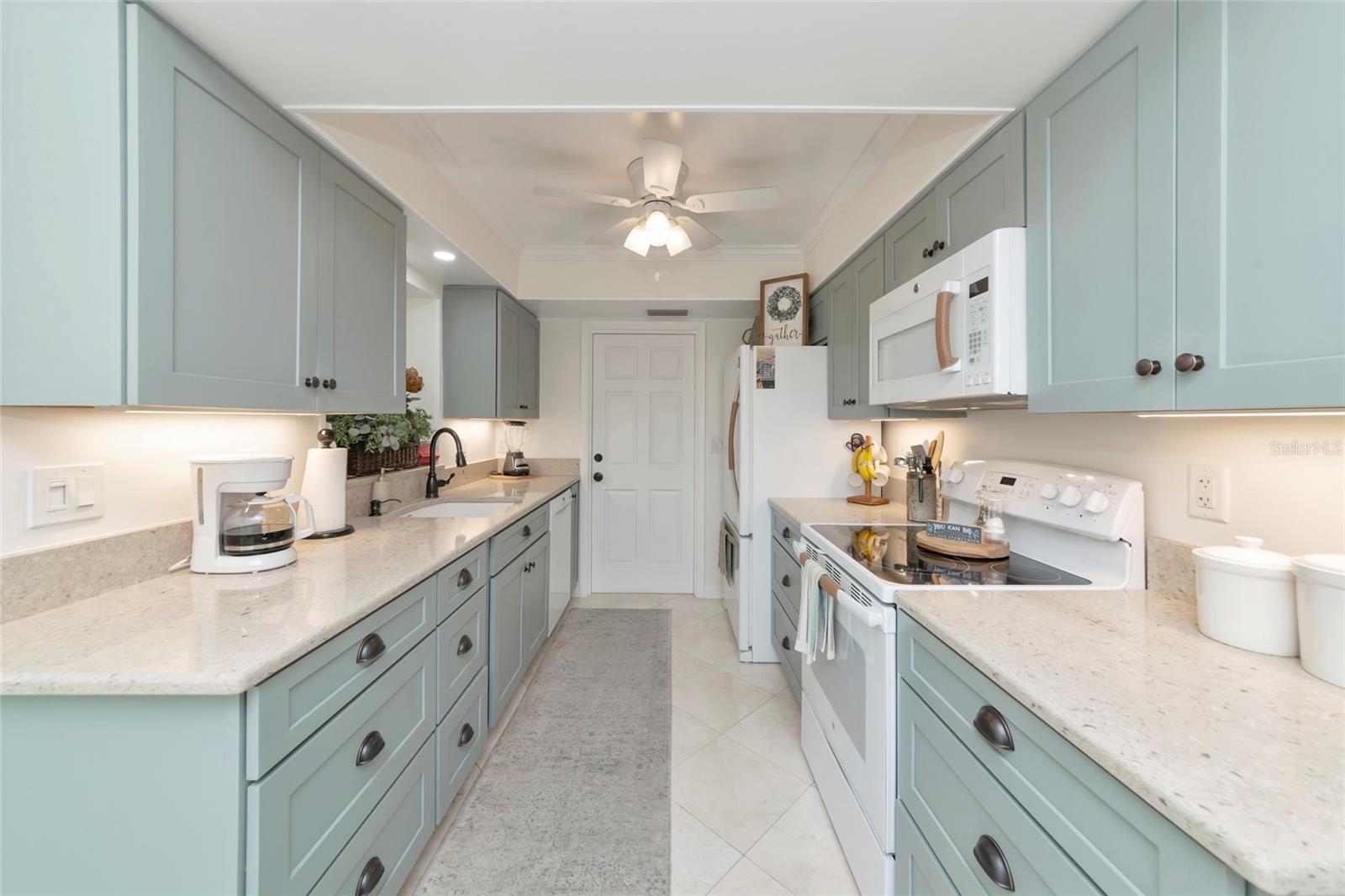 3602 JOYCE DR — photo 10