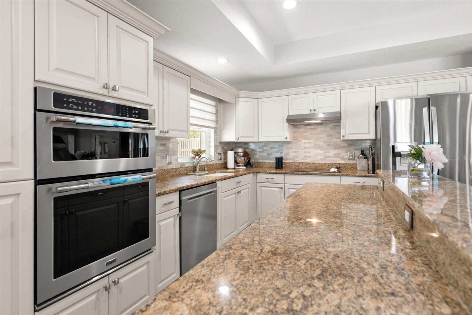 2218 DONATO DR — photo 15