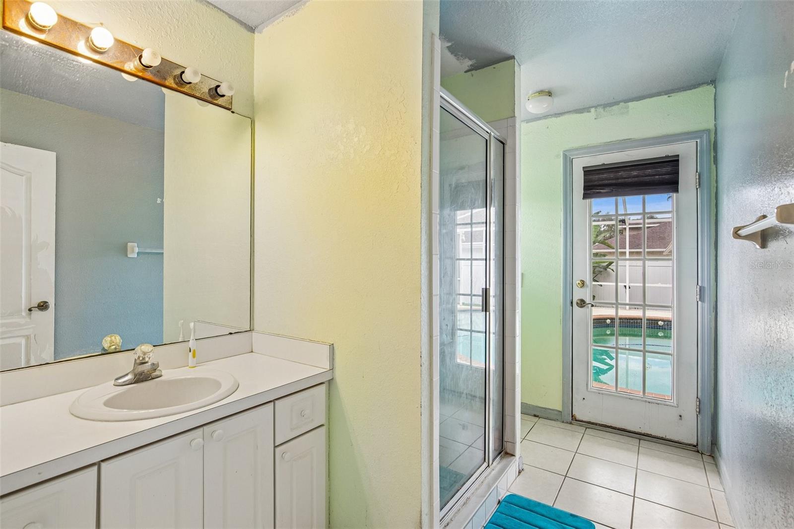 2302 TOWERING OAKS CIR — photo 17