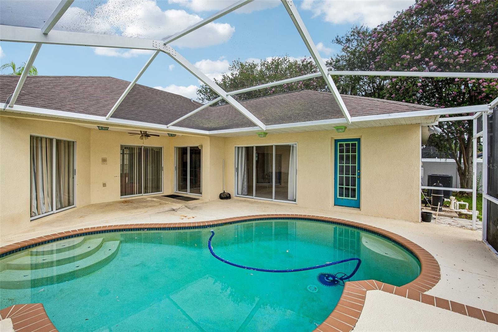 2302 TOWERING OAKS CIR — photo 35