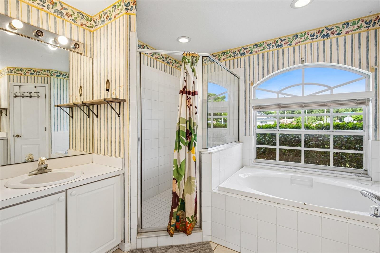 2302 TOWERING OAKS CIR — photo 30