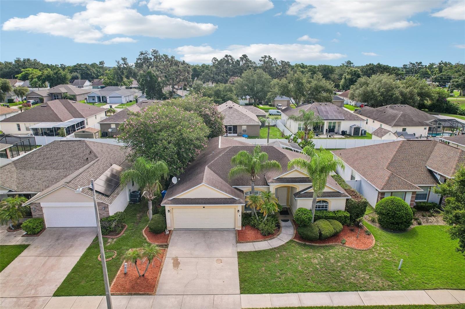 2302 TOWERING OAKS CIR — photo 40