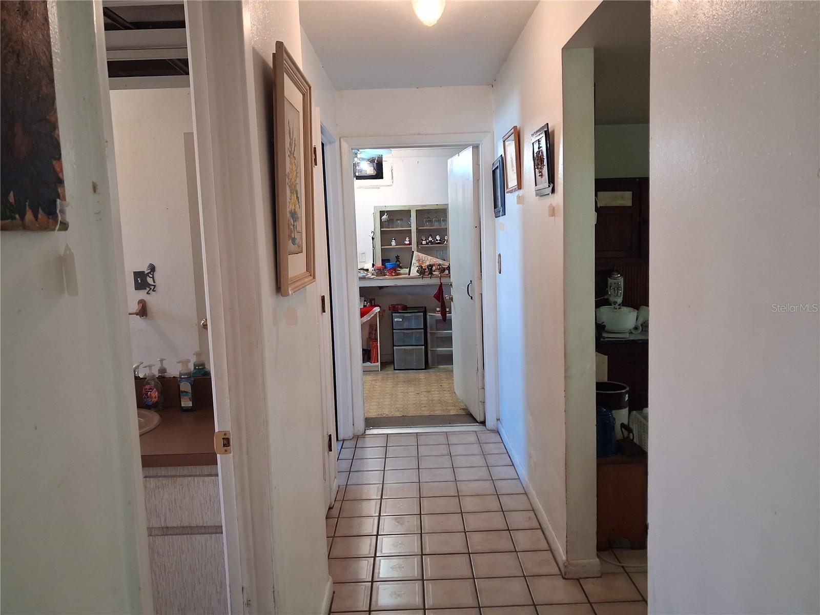 6934 OLDGATE CIR — photo 49
