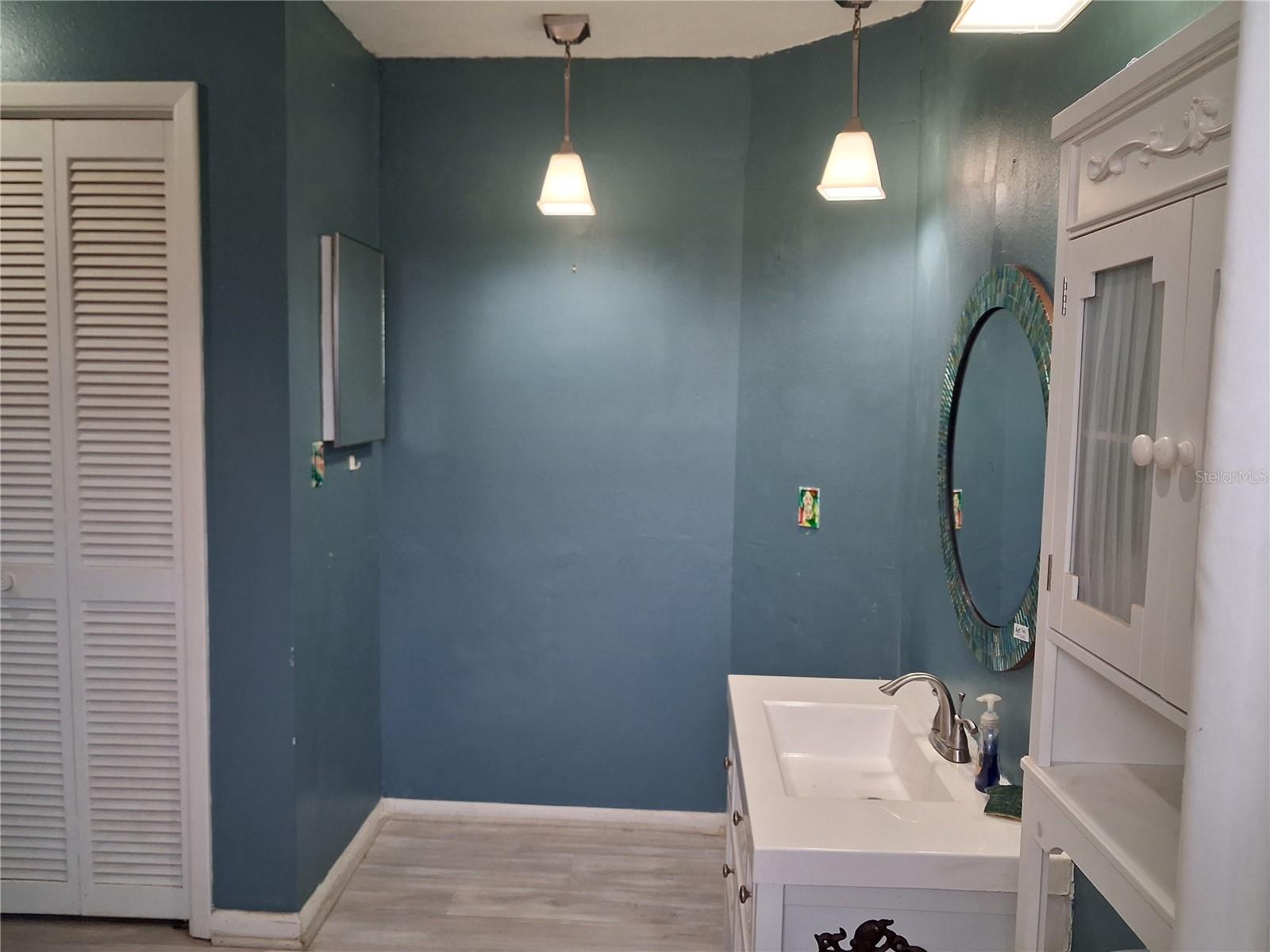 6934 OLDGATE CIR — photo 33