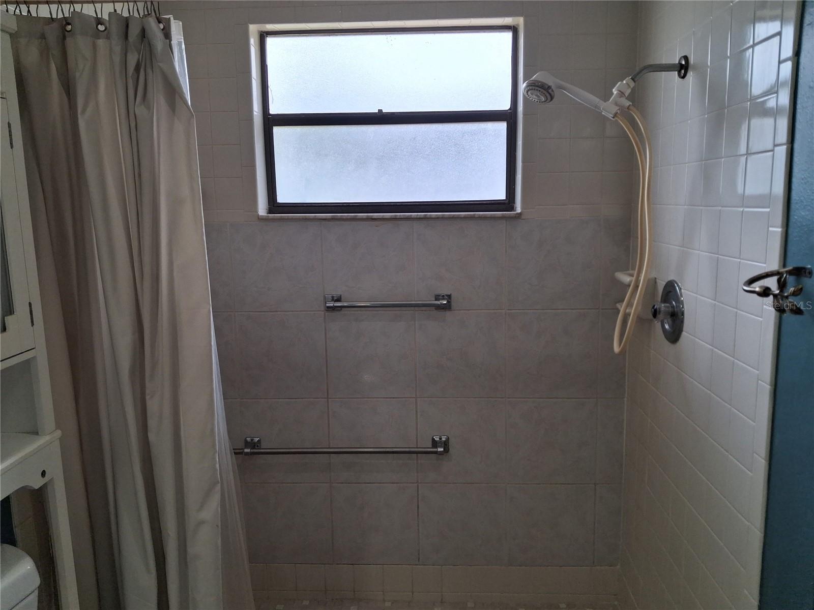 6934 OLDGATE CIR — photo 37