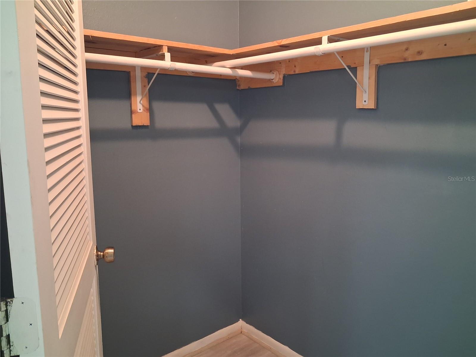 6934 OLDGATE CIR — photo 36