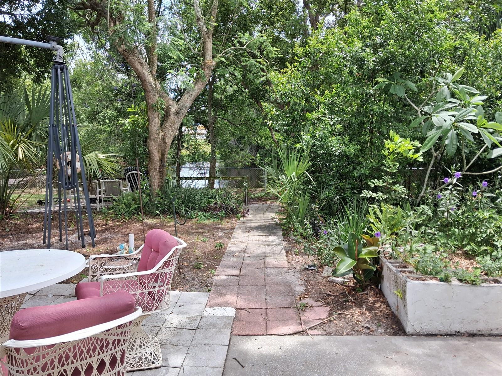 6934 OLDGATE CIR — photo 4