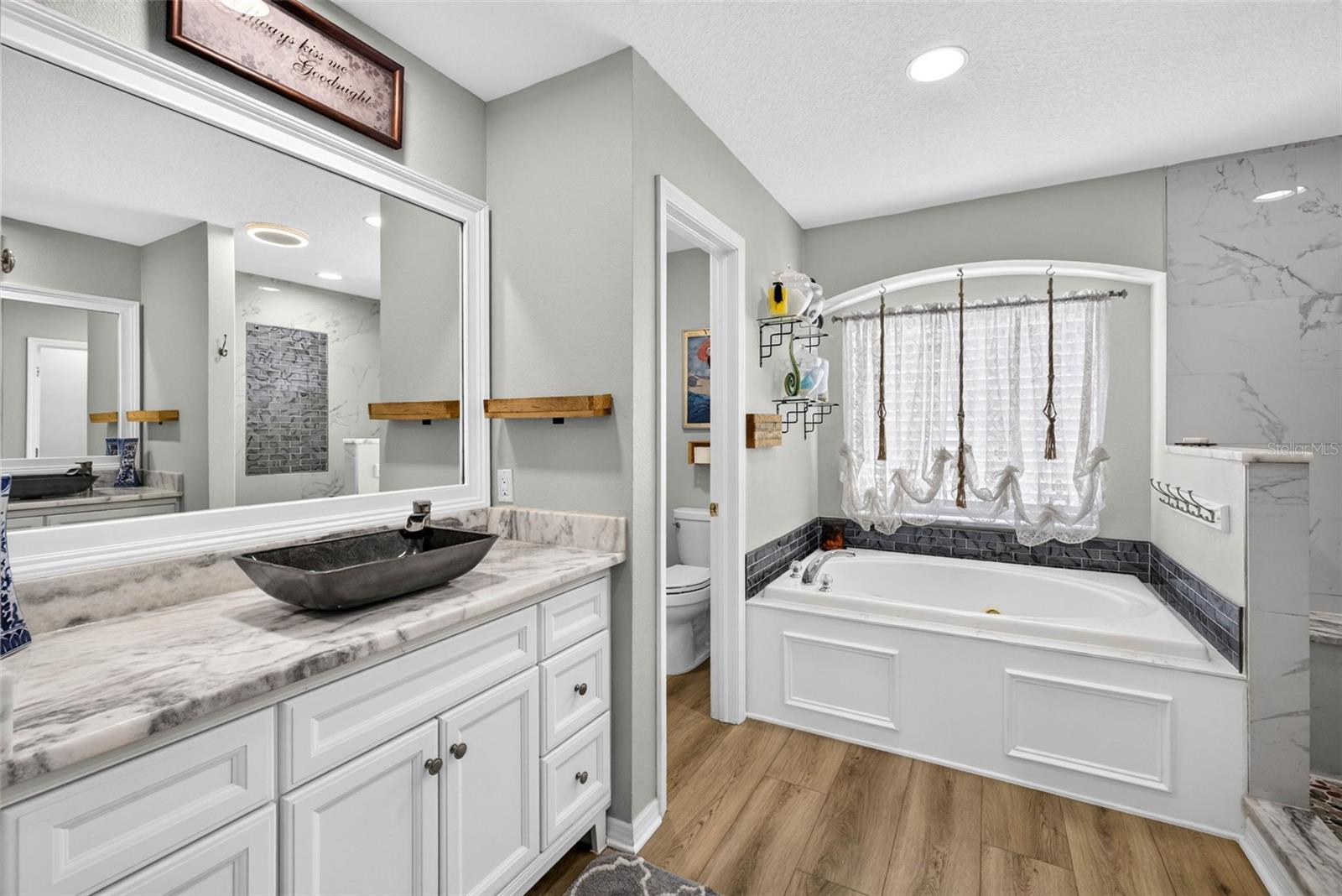 11428 BLUE LILAC AVE — photo 32