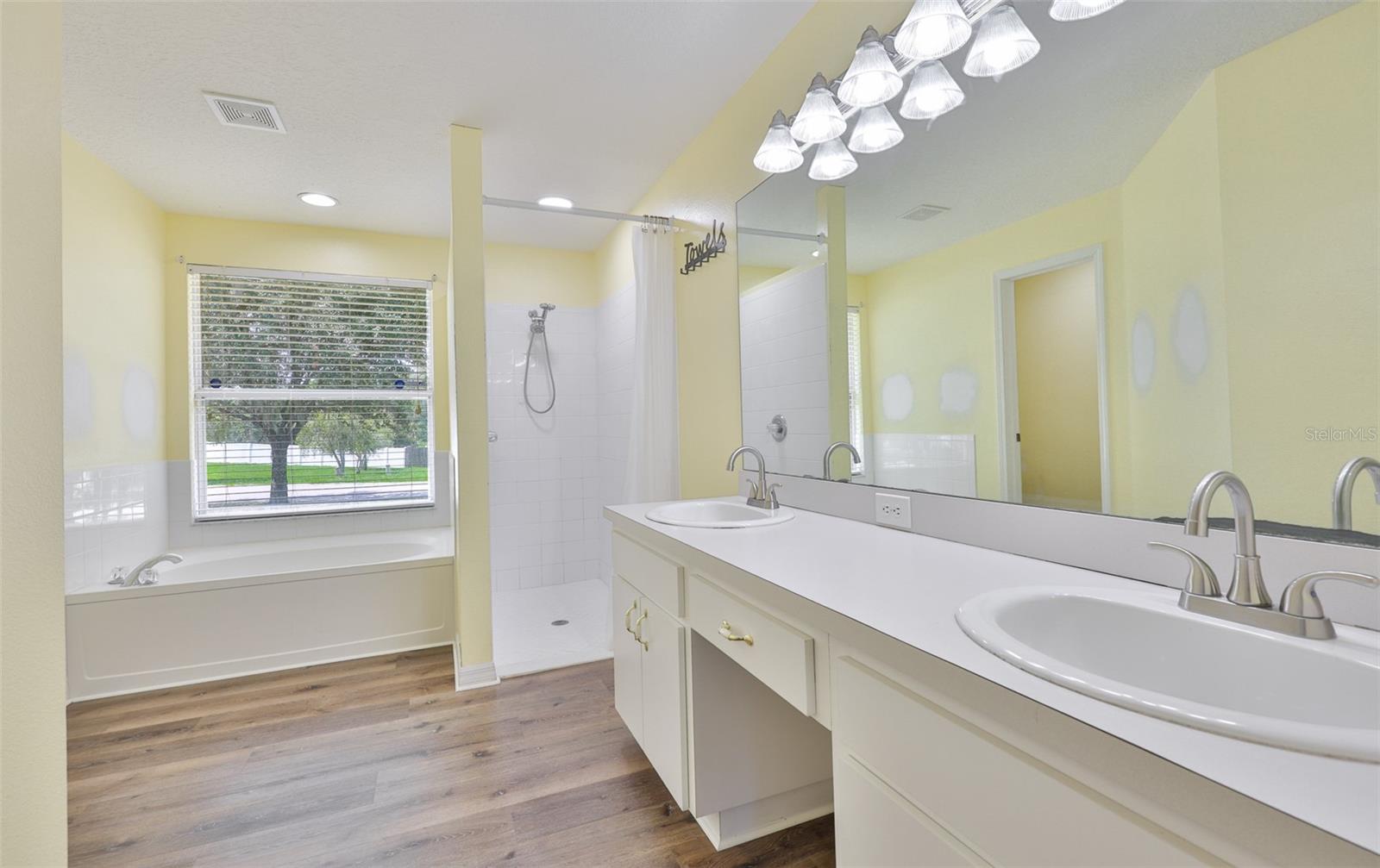 10234 BLOOMFIELD HILLS DR — photo 24