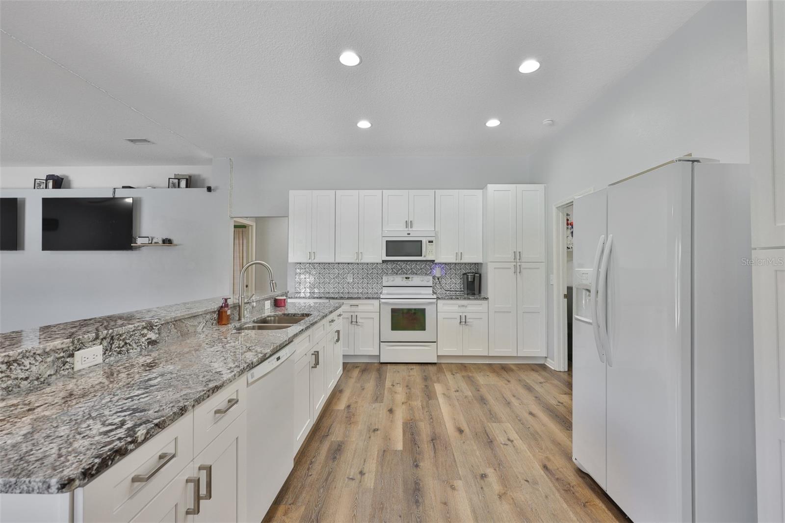 10234 BLOOMFIELD HILLS DR — photo 6