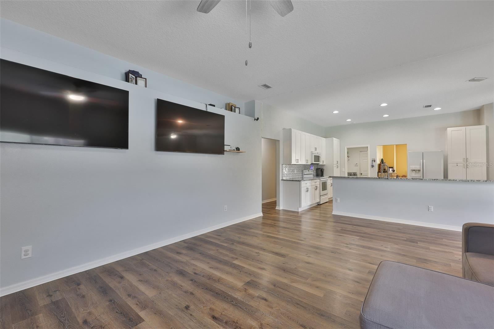 10234 BLOOMFIELD HILLS DR — photo 14