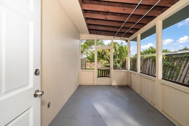 533 YELVINGTON AVE — photo 22