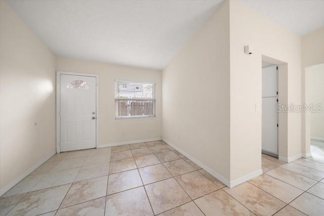 533 YELVINGTON AVE — photo 16